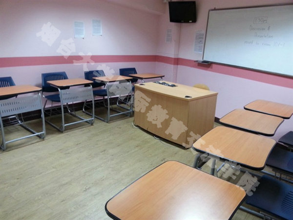 建国大学语学院教室